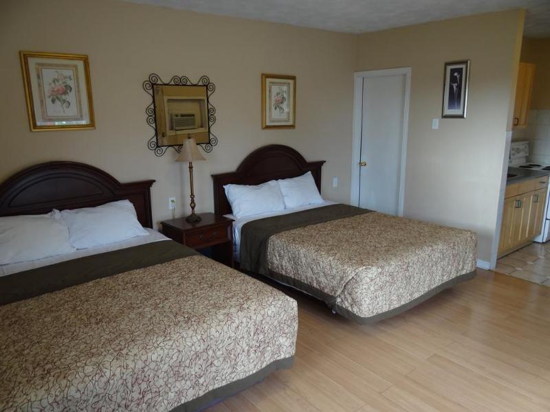 Falcon Motel 2*